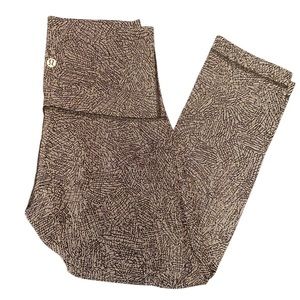 Lululemon Black and White Swirl Wonder Under Crop